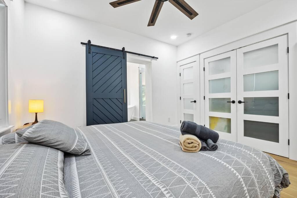 Designer Home: King Beds, Luxe Bath+Free Parking! Atlanta Exteriér fotografie