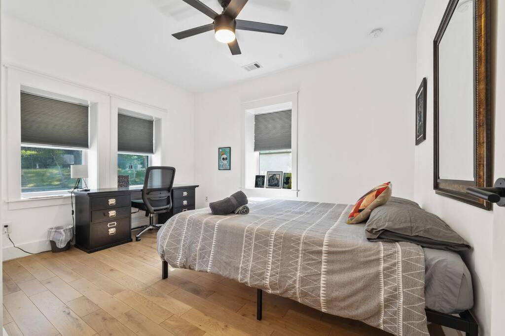 Designer Home: King Beds, Luxe Bath+Free Parking! Atlanta Exteriér fotografie