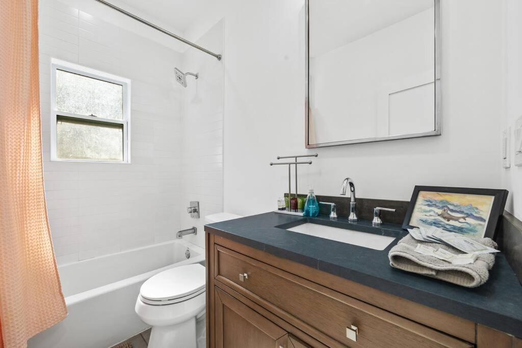 Designer Home: King Beds, Luxe Bath+Free Parking! Atlanta Exteriér fotografie